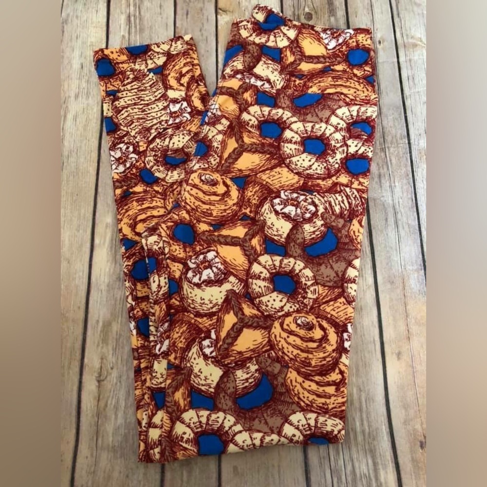 Brand new OS 2-10 LuLaRoe leggings